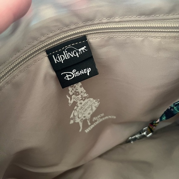 Kipling X Disney Alice In Wonderland Printed Alvar Crossbody Bag - Picture 11 of 15